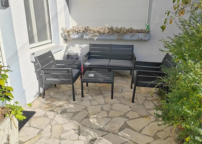 Lejlighed Independant, 1 Lit Deux Personnes Et 1 Appoint Piscine Jardin Direct Gare Aeroport Et Jardin