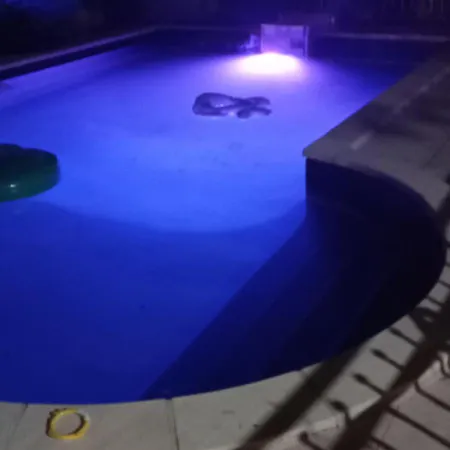 Independant, 1 Lit Deux Personnes Et 1 Appoint Piscine Jardin Direct Gare Aeroport Et Jardin Apartment Toulouse