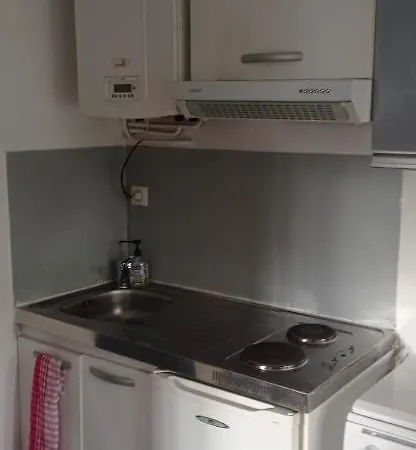 Independant, 1 Lit Deux Personnes Et 1 Appoint Piscine Jardin Direct Gare Aeroport Et Jardin Apartment Toulouse