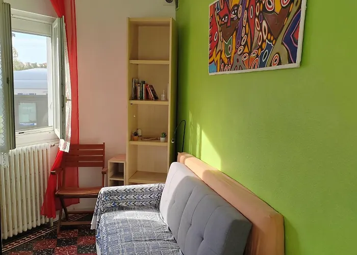 Indépendant, Deux Personnes, Clair Et Sympa * Toulouse