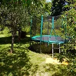 Independant, 1 Lit Deux Personnes Et 1 Appoint Piscine Jardin Direct Gare Aeroport Et Jardin *