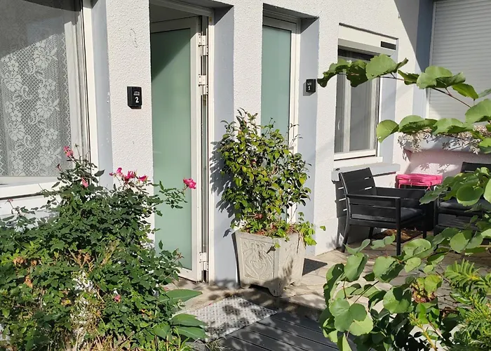 Independant, 1 Lit Deux Personnes Et 1 Appoint Piscine Jardin Direct Gare Aeroport Et Jardin アパート トゥールーズ