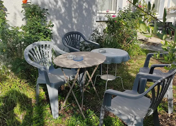 アパート Independant, 1 Lit Deux Personnes Et 1 Appoint Piscine Jardin Direct Gare Aeroport Et Jardin トゥールーズ